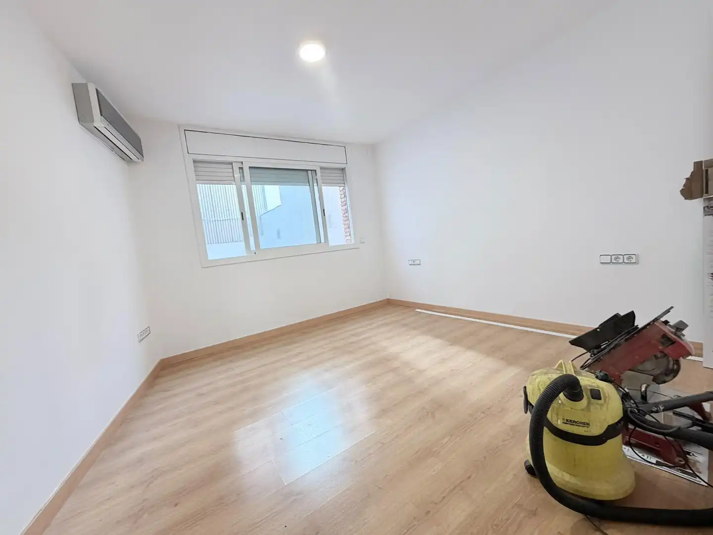 Detached homes for sale in Terrassa  with Air Conditioner and Heating