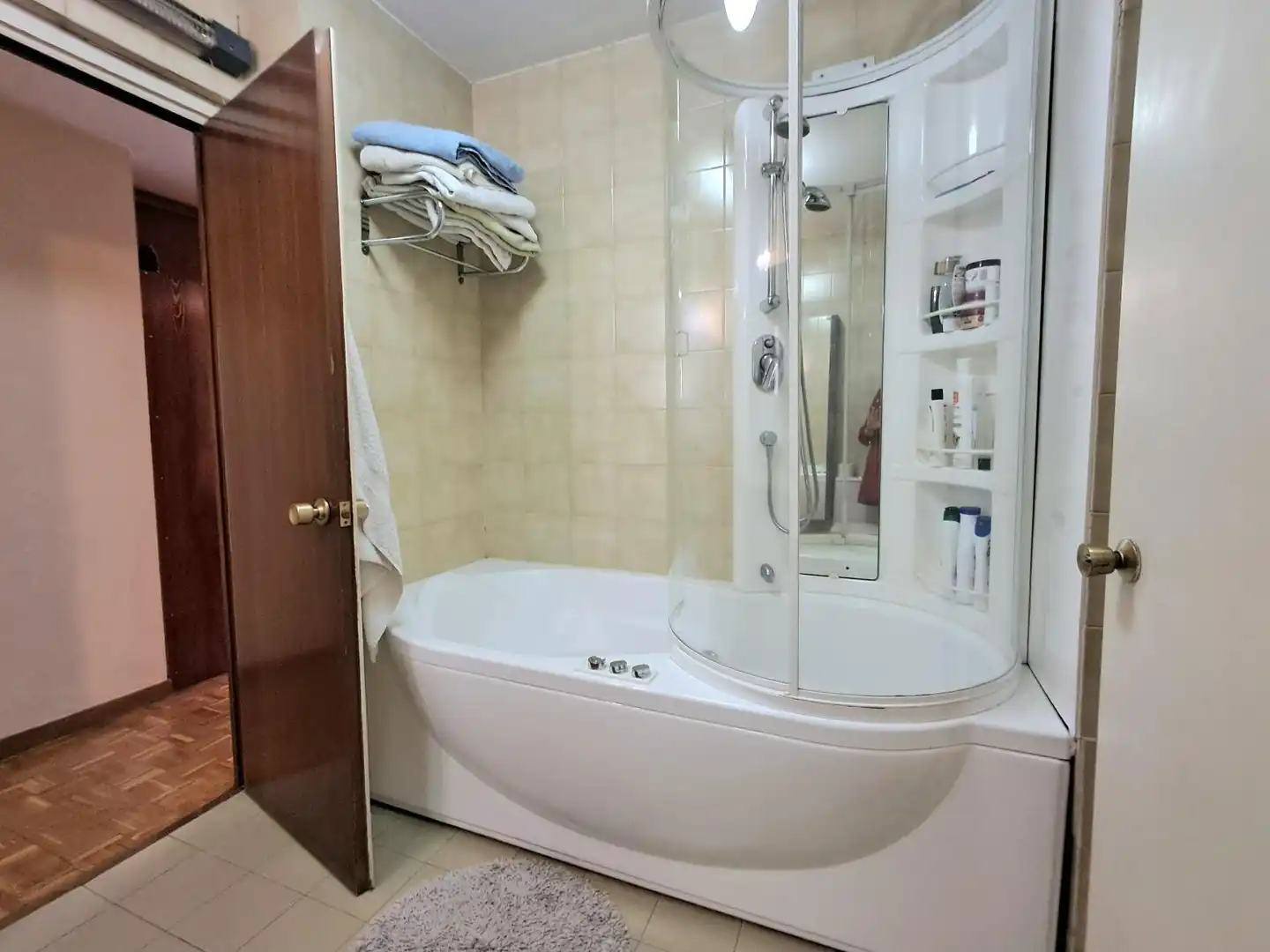 Baño de Piso en venta en Madrid con Aire acondicionado, Calefacción y Terraza