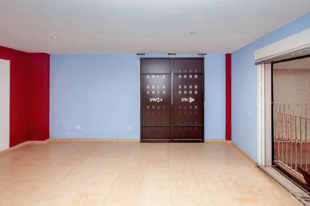 Others for sale in C/ Colombaires, imagen 3