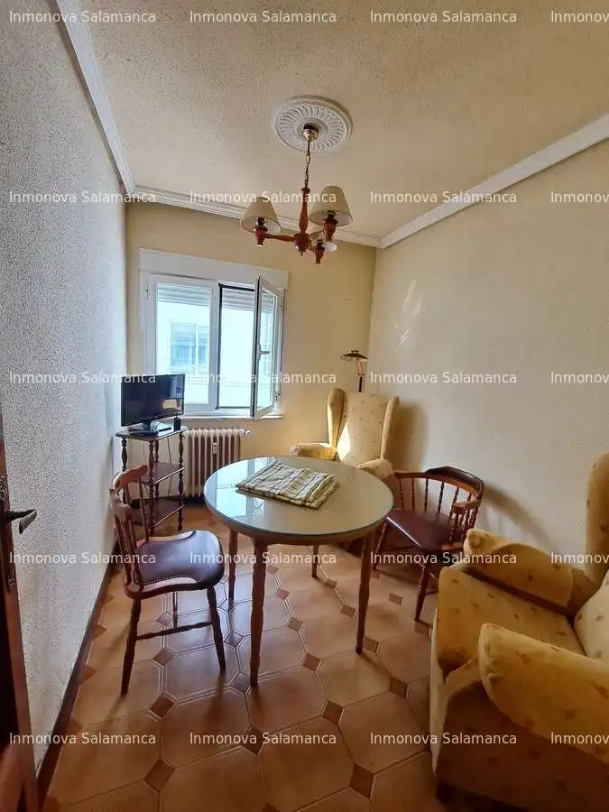 Wohnzimmer von Dachboden zur Miete in Salamanca mit Heizung und Möbliert
