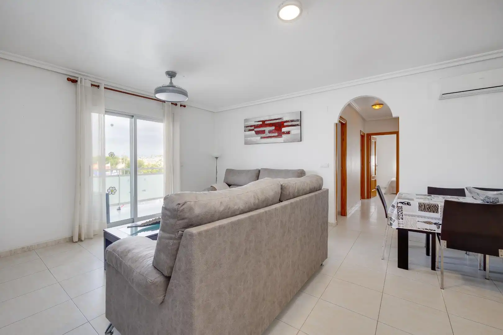 Sala de estar de Piso en venta en Orihuela con Aire acondicionado, Amueblado y Piscina comunitaria