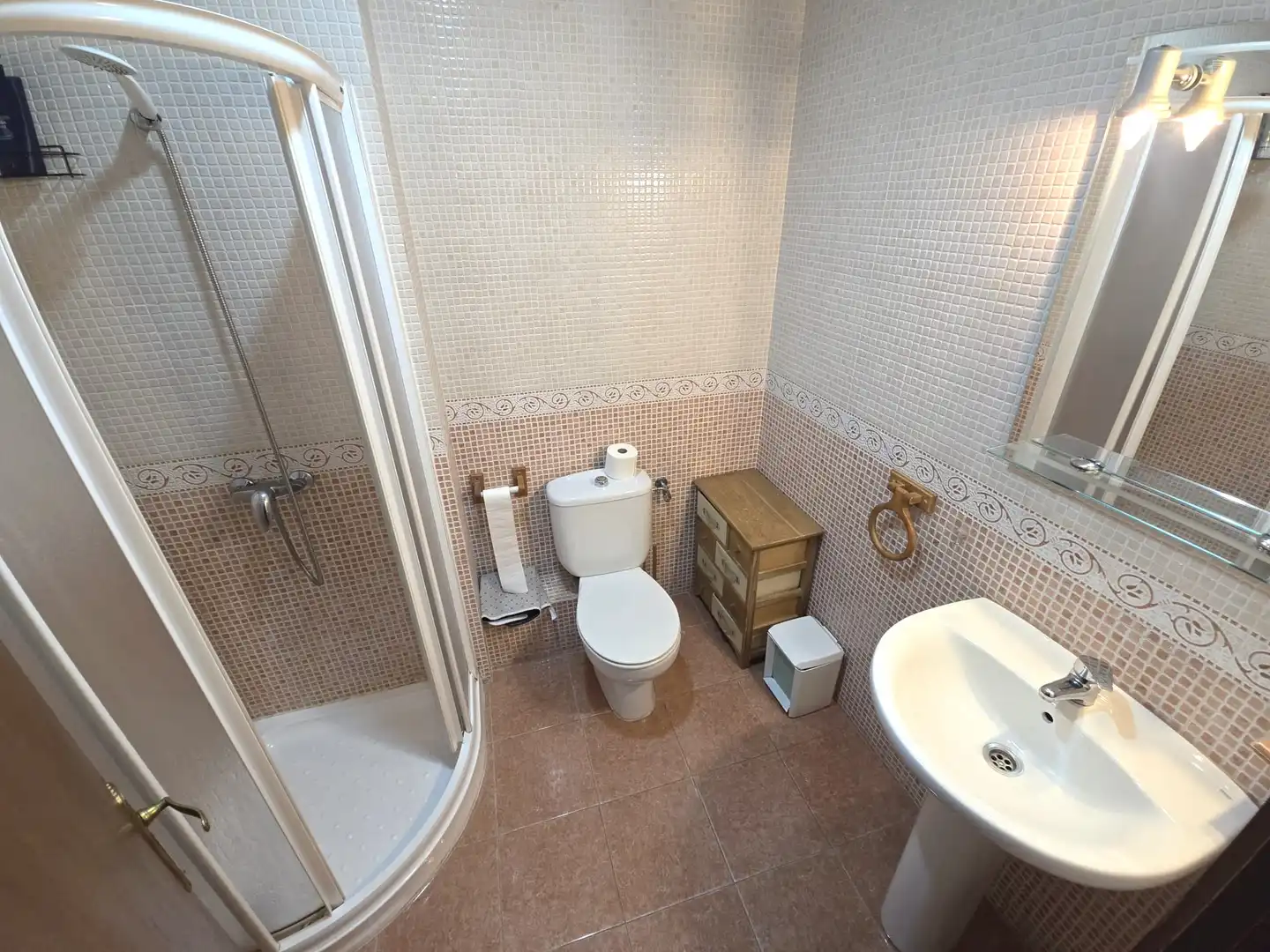 Bathroom of Flat for rent in Cáceres  with Terrace and Furnished
