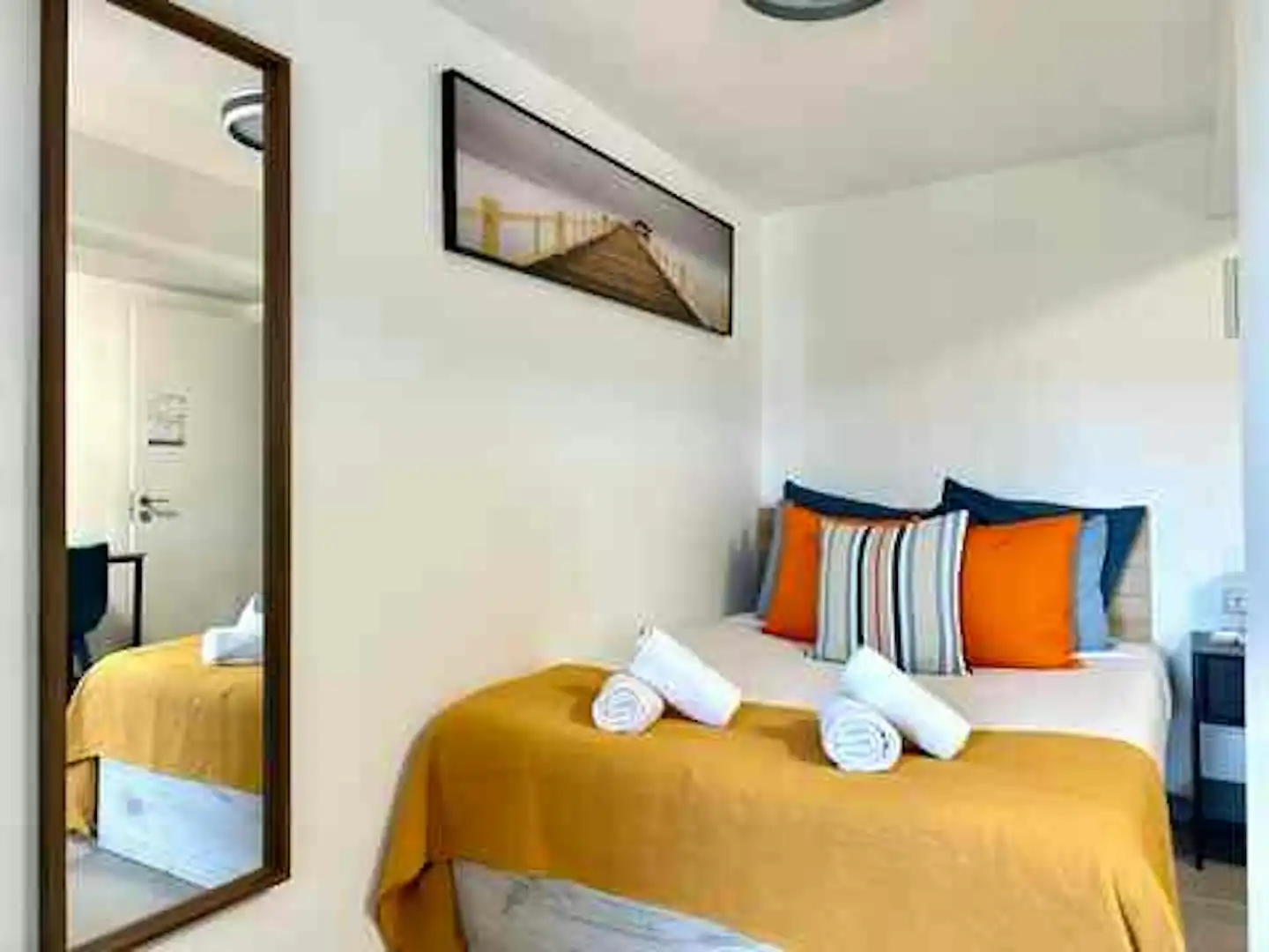 Bedroom of Flat for rent in Madrid  with Air Conditioner, Heating and Washing machine