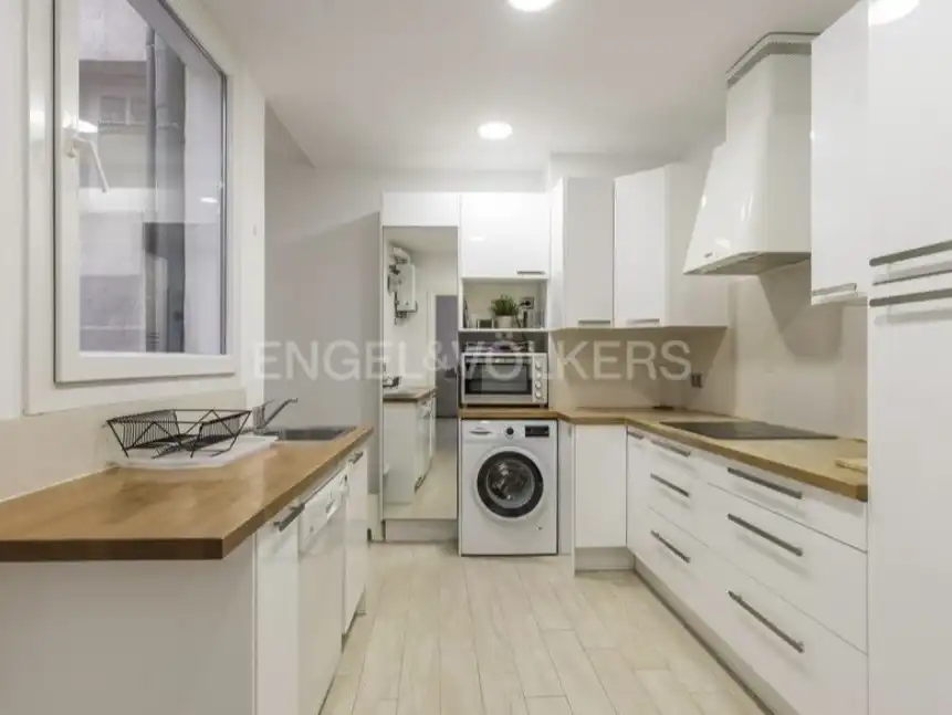 Küche von Wohnung zum Verkauf in Madrid mit Klimaanlage, Heizung und Parkett