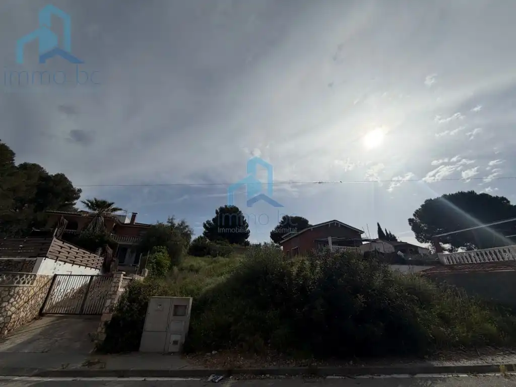 Terreno residencial en venta en Calle Rafael Casanova, imagen 2