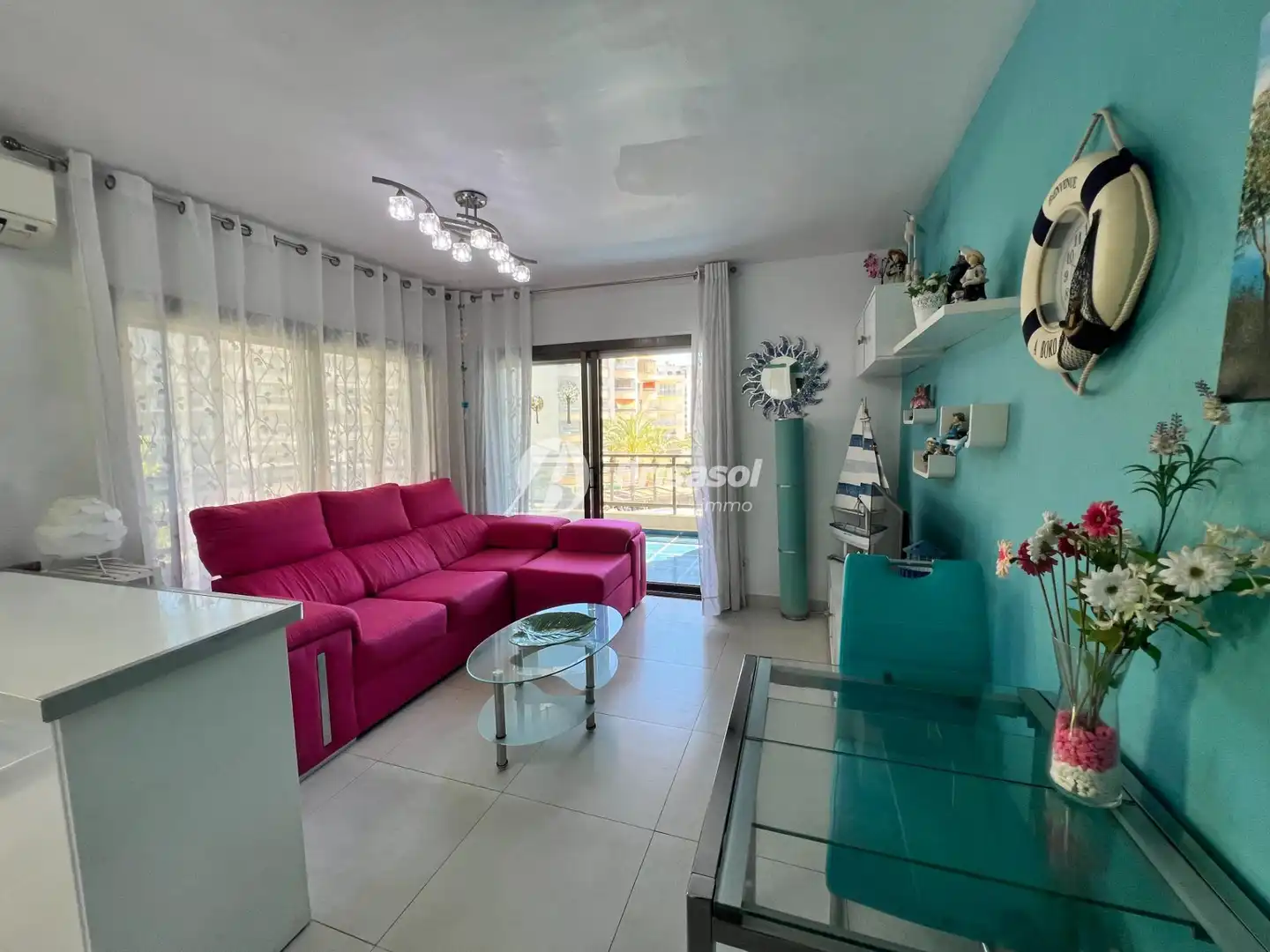 Living room of Flat for sale in Salou  with Air Conditioner, Terrace and Community pool