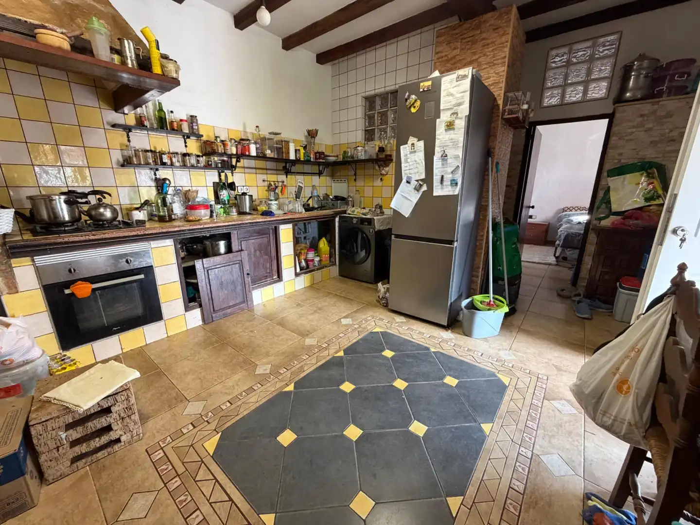 Cuina de Casa o xalet en venda en Villar del Arzobispo amb Jardí privat, Terrassa i Traster