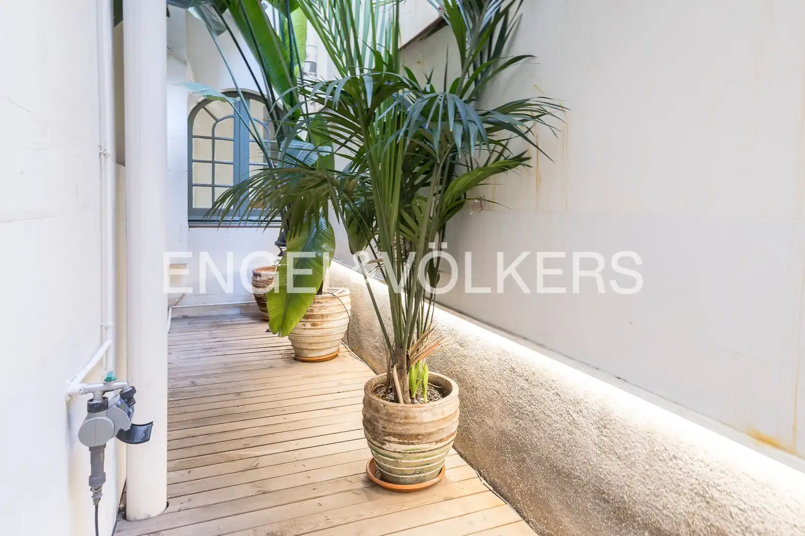 Dúplex en venta en Barcelona con Calefacción, Terraza y Trastero
