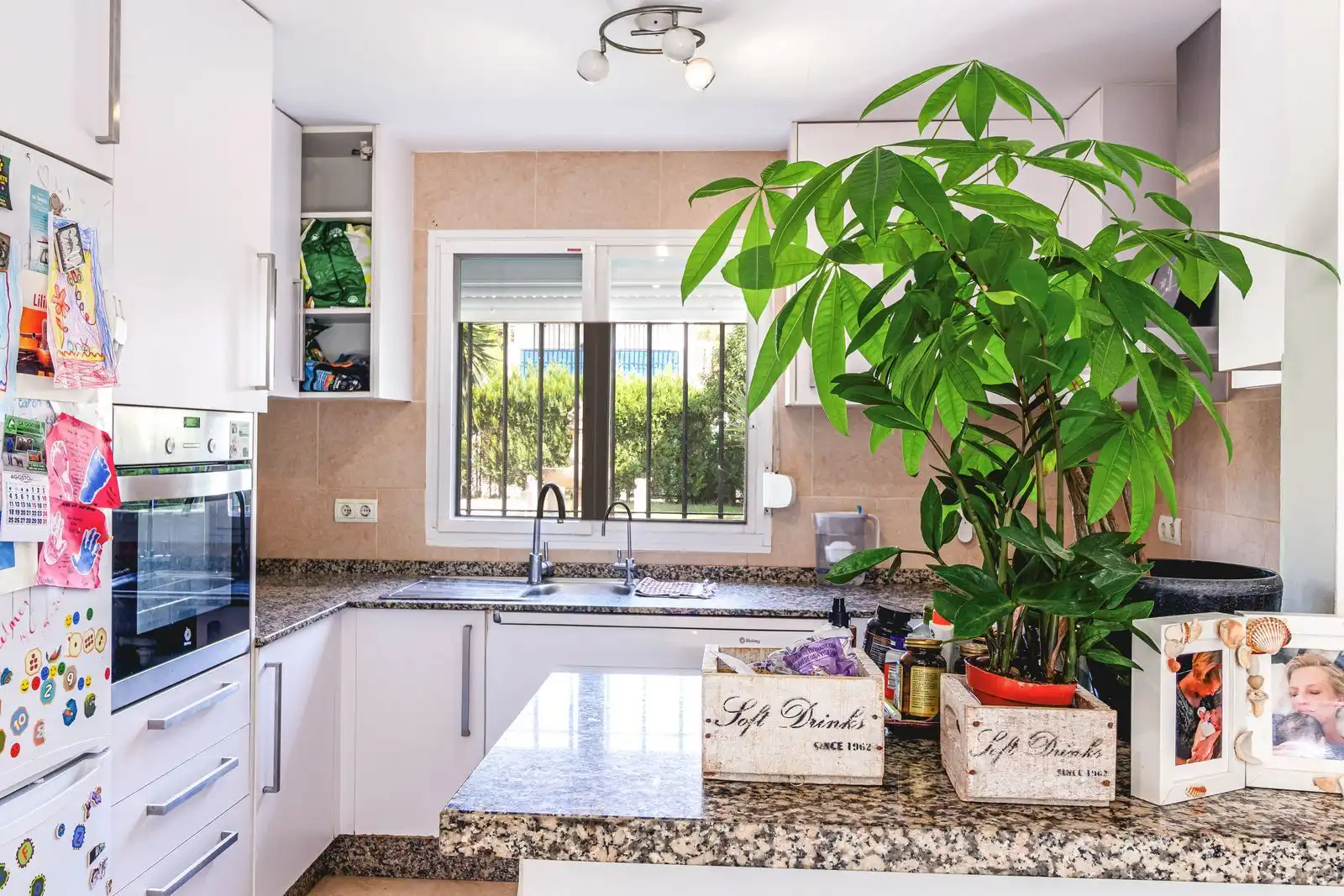 Küche von Country house zum Verkauf in Estepona mit Klimaanlage, Privatgarten und Möbliert