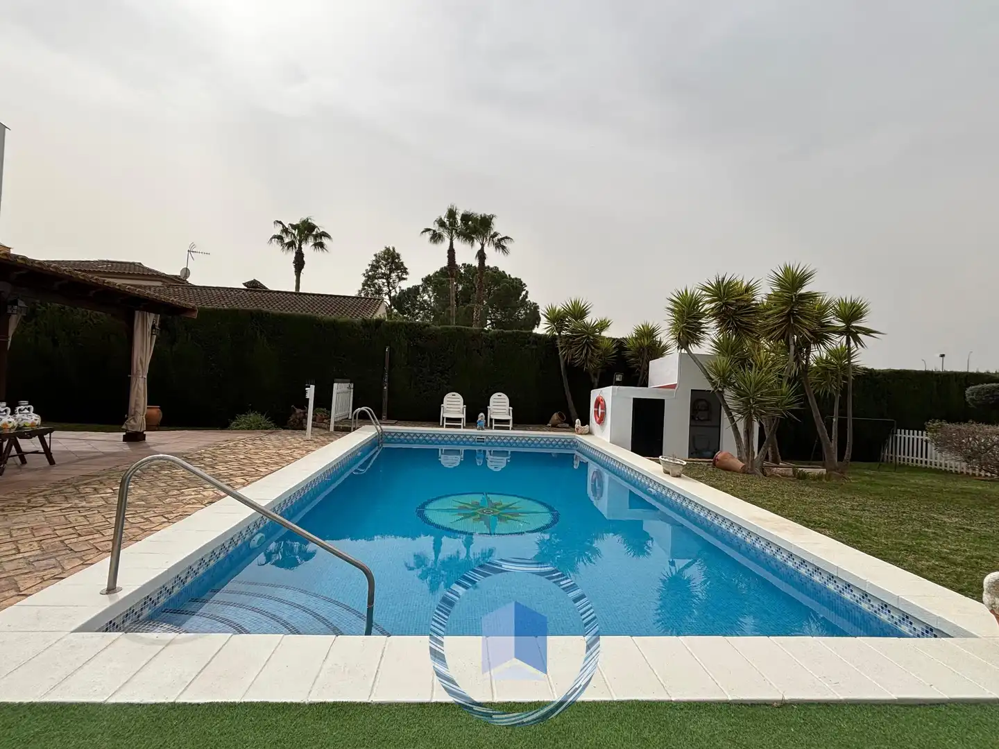 Chalet en venta en Cerros de Montequinto