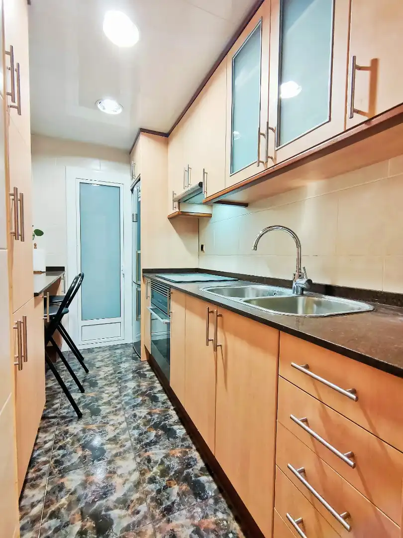 Cocina de Piso en venta en Barcelona con Balcón