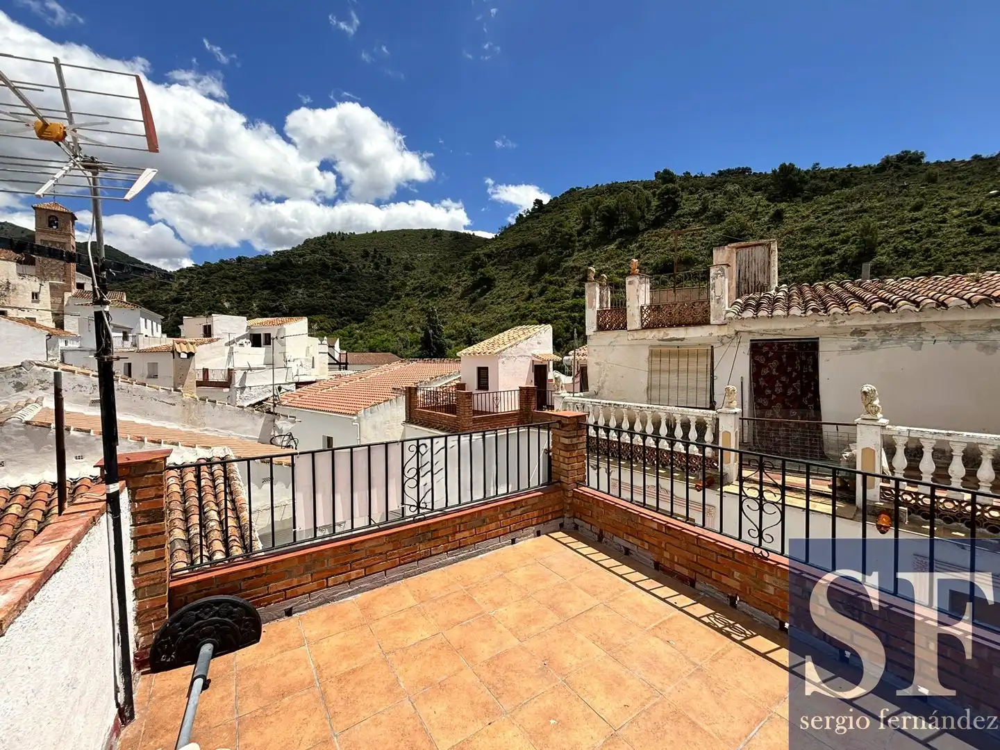 Vista exterior de Casa adosada en venta en Salares