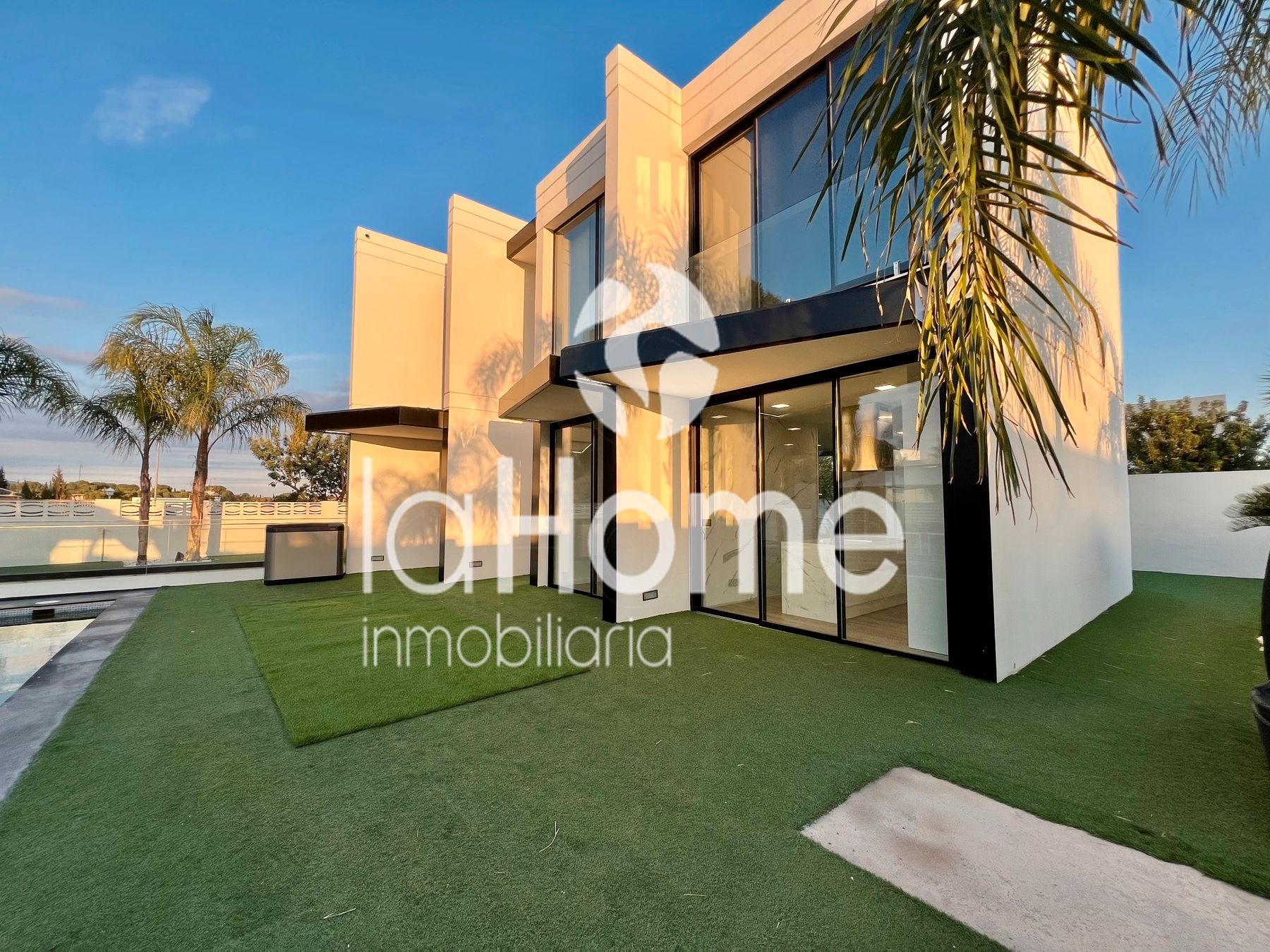 Vista exterior de Casa o chalet en venta en Bétera con Aire acondicionado, Calefacción y Jardín privado
