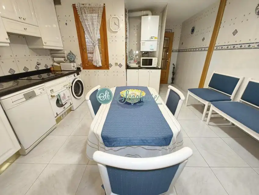Cocina de Piso en venta en Segovia con Calefacción, Trastero y Balcón
