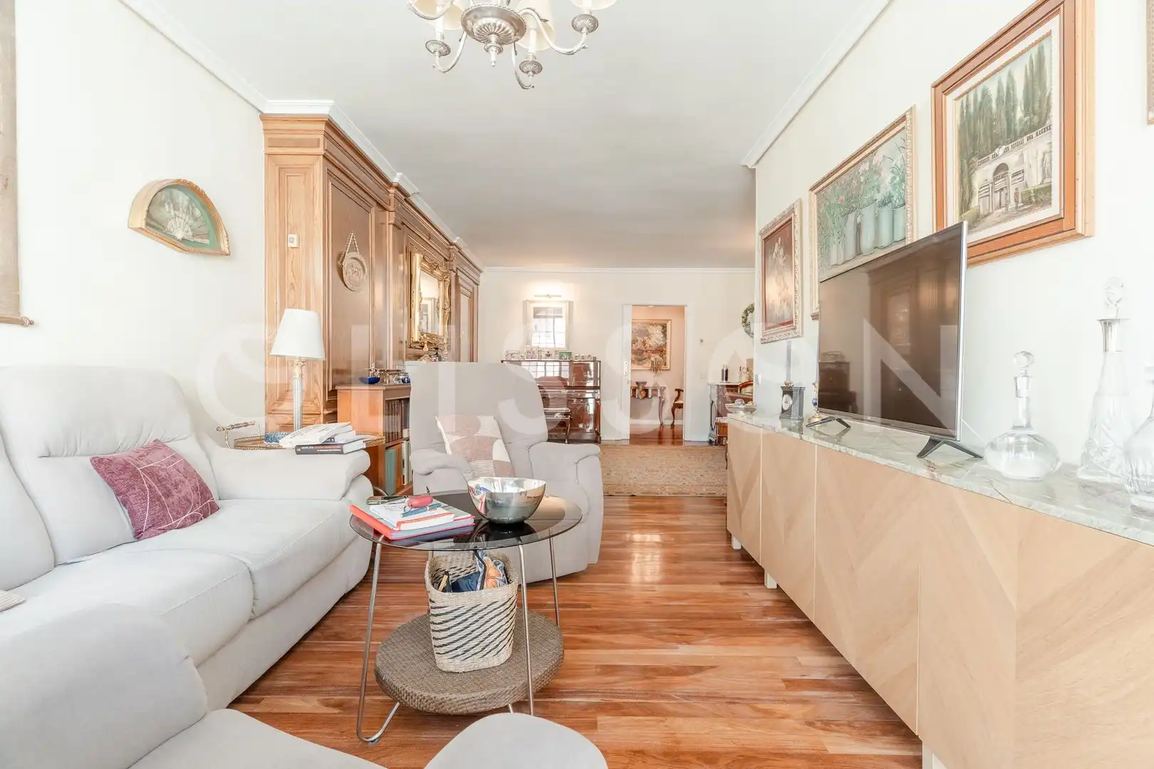 Living room of Flat for rent in Madrid  with Storage room and Community pool
