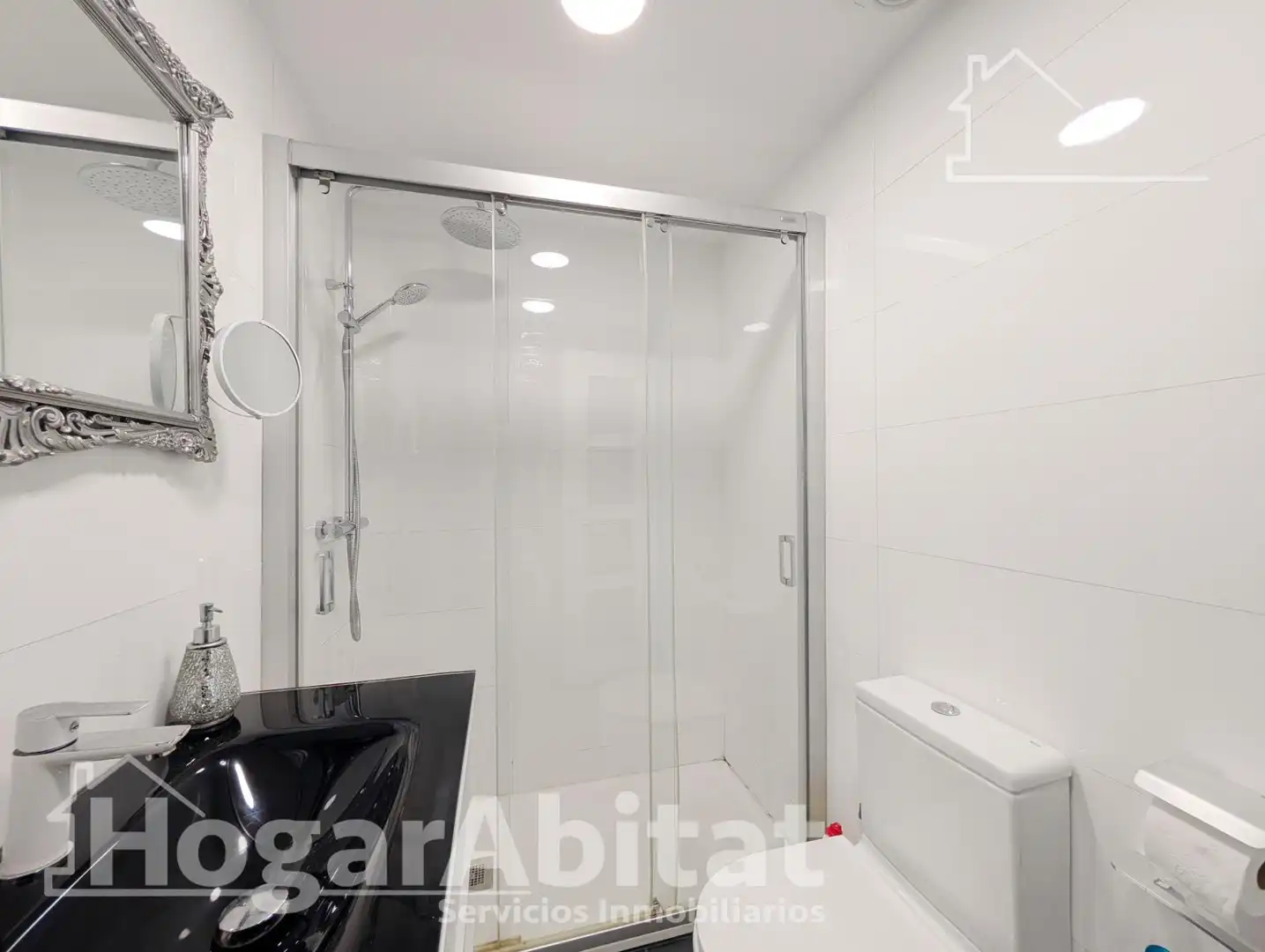 Bathroom of Flat for sale in Elche / Elx  with Air Conditioner, Heating and Parquet flooring