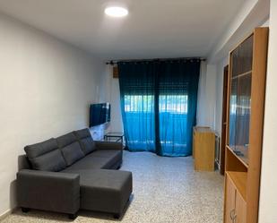 Living room of Flat to rent in  Granada Capital  with Terrace and Balcony