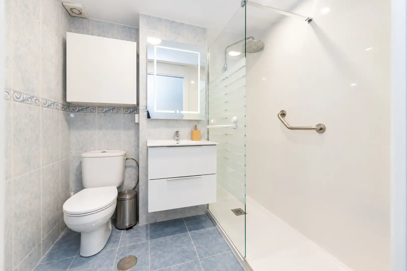 Baño de Piso en venta en Colmenar Viejo con Calefacción, Parquet y Terraza