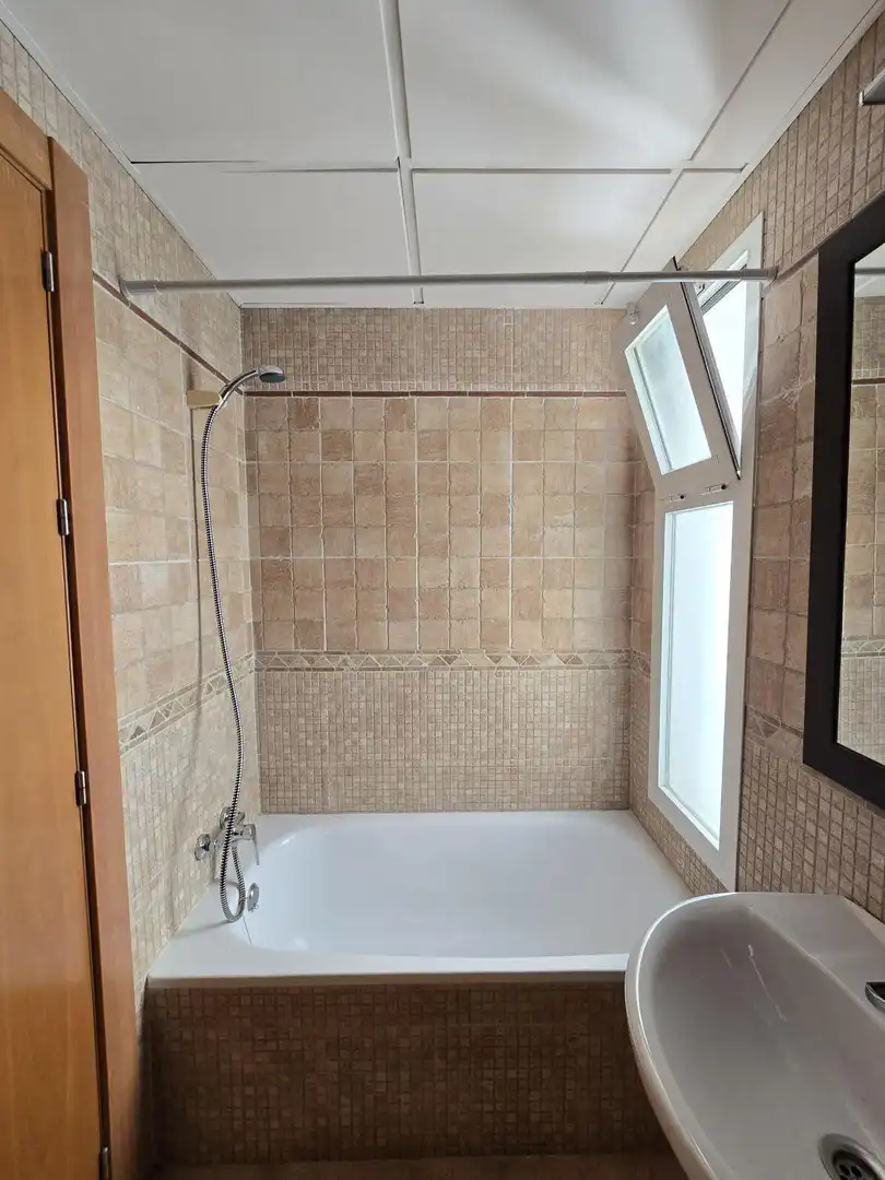 Bathroom of Flat for rent in Málaga  with Balcony