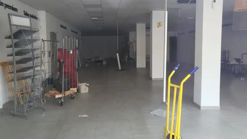 Local comercial en venda a Calle Madreselva, imagen 4