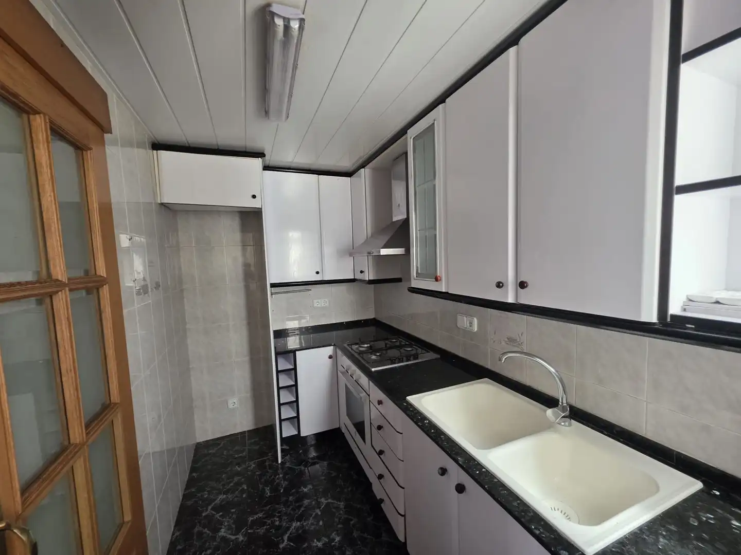 Küche von Wohnung zum Verkauf in Premià de Dalt mit Klimaanlage, Heizung und Terrasse