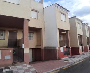 Vista exterior de Casa adosada en venda en Güevéjar