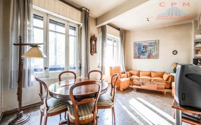 Living room of Flat for sale in  Madrid Capital