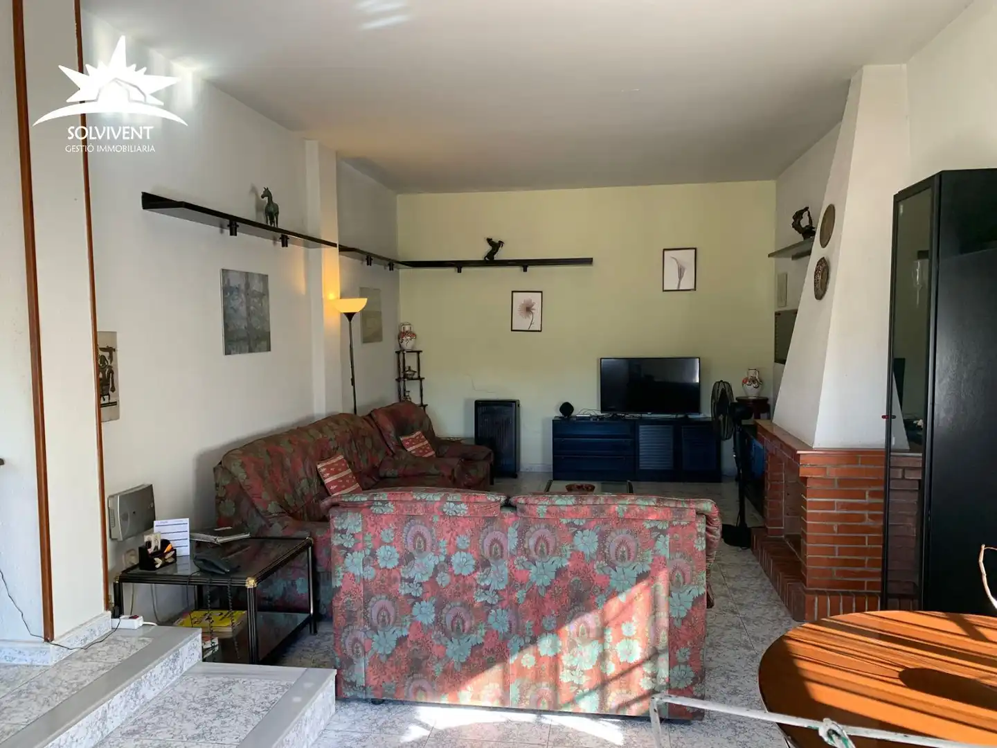 Sala d'estar de Casa o xalet en venda en La Palma de Cervelló amb Aire condicionat, Calefacció i Jardí privat