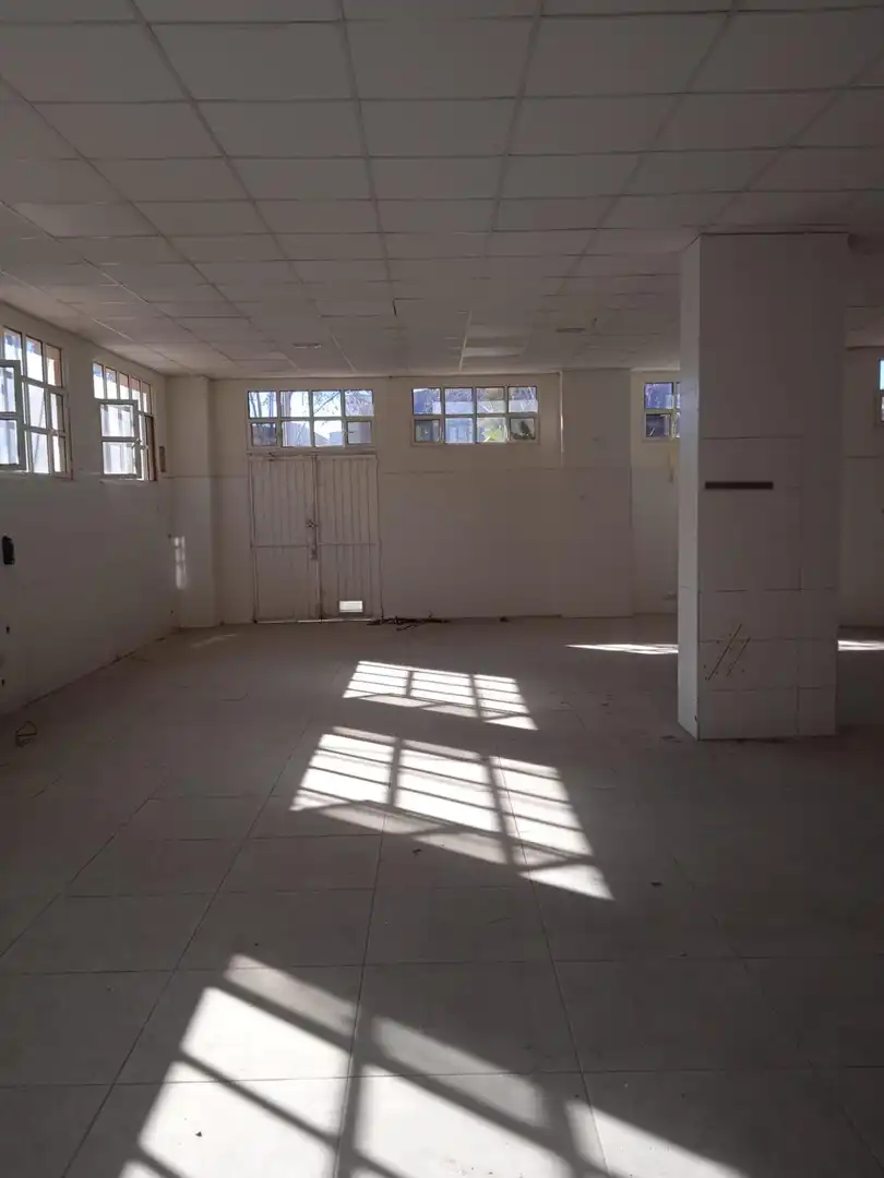 Industrial building to rent in Fuente del Jarro, imagen 9