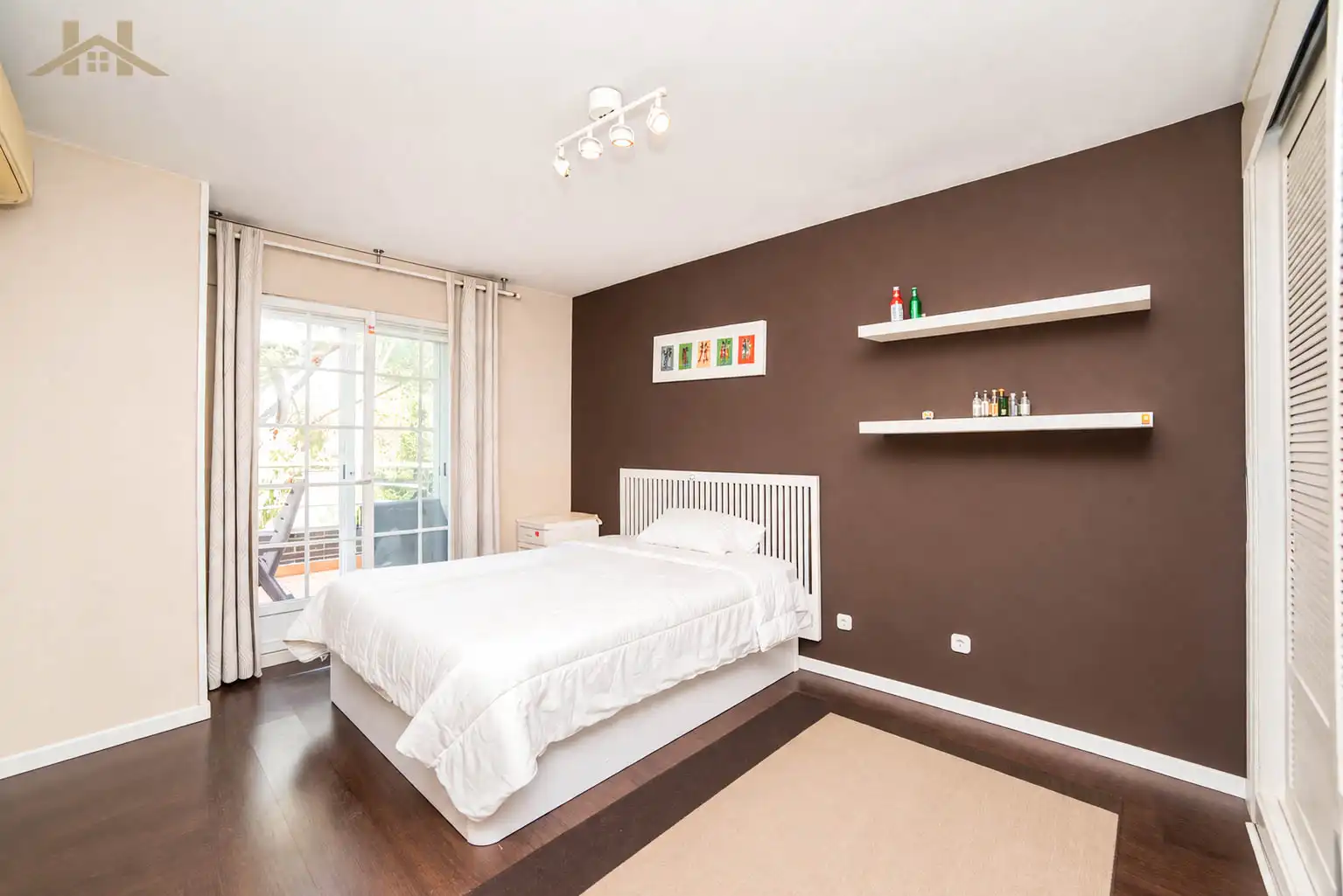 Habitación de Casa adosada en venta en Torrelodones con Amueblado