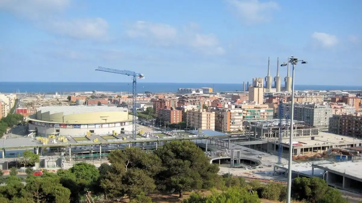 Vista exterior de Edificio en venta en Badalona