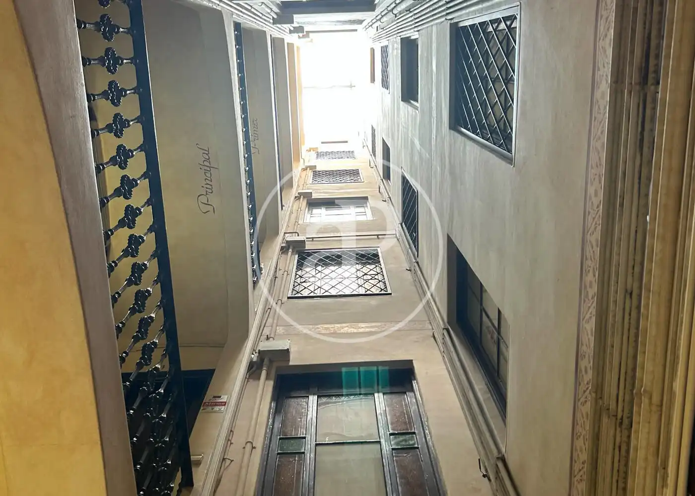Vista exterior de Pis en venda en Barcelona amb Aire condicionat, Calefacció i Moblat
