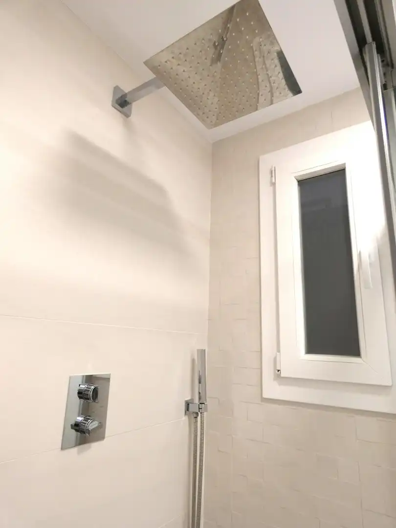 Bathroom of Flat for sale in Castelldefels  with Air Conditioner, Heating and Parquet flooring