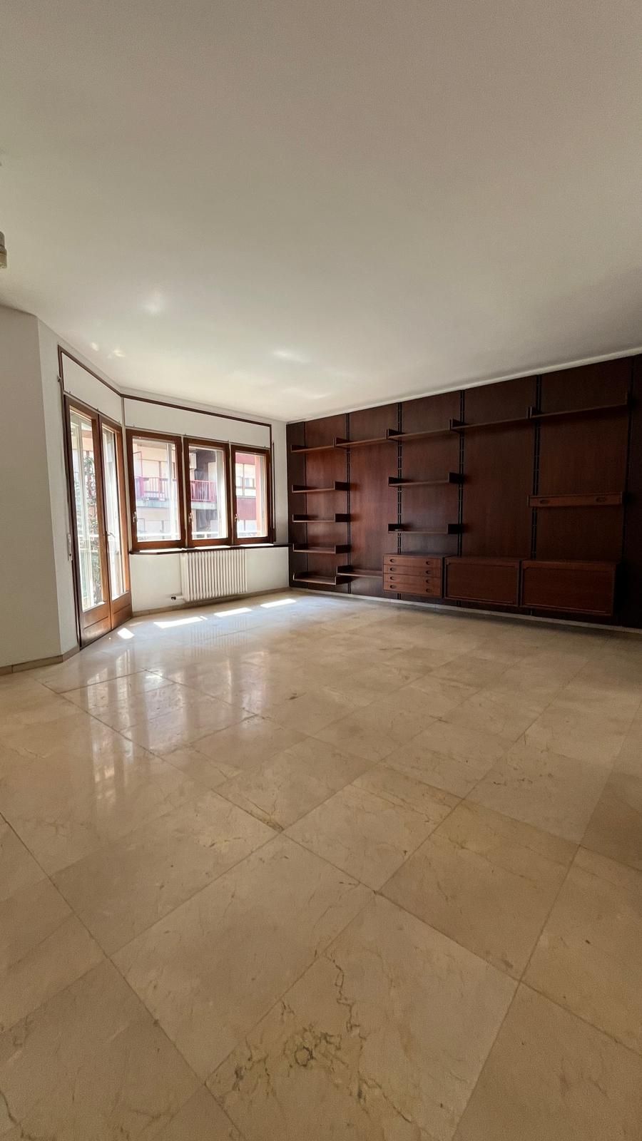 Sala d'estar de Pis en venda en Girona Capital amb Calefacció i Balcó