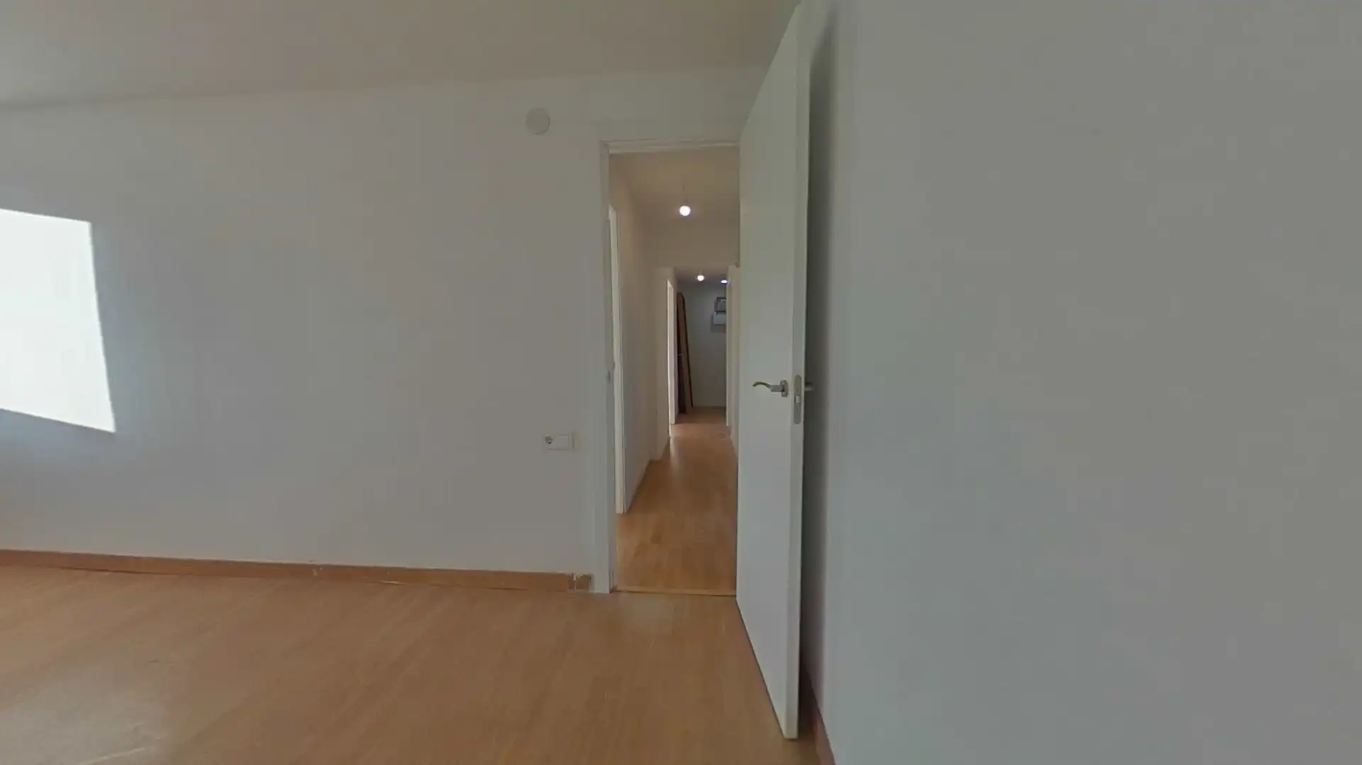 Piso en venta en L'Hospitalet de Llobregat con Parquet