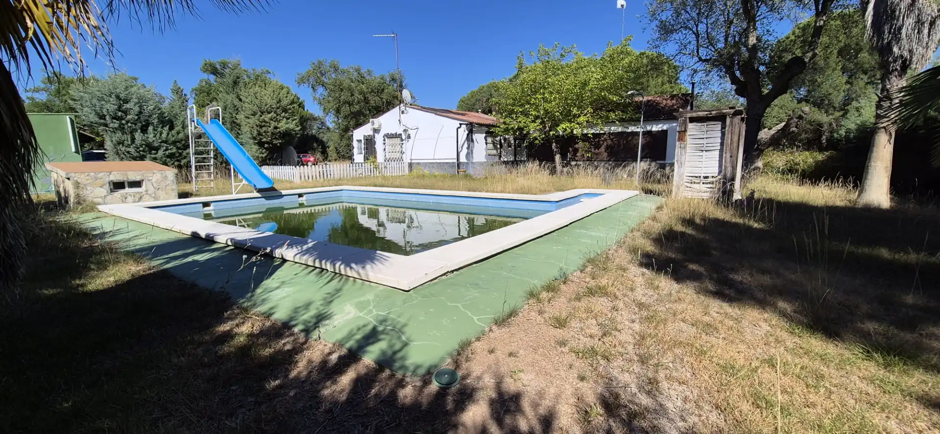 Schwimmbecken von Haus oder Chalet zum Verkauf in Badajoz mit Klimaanlage, Heizung und Privatgarten