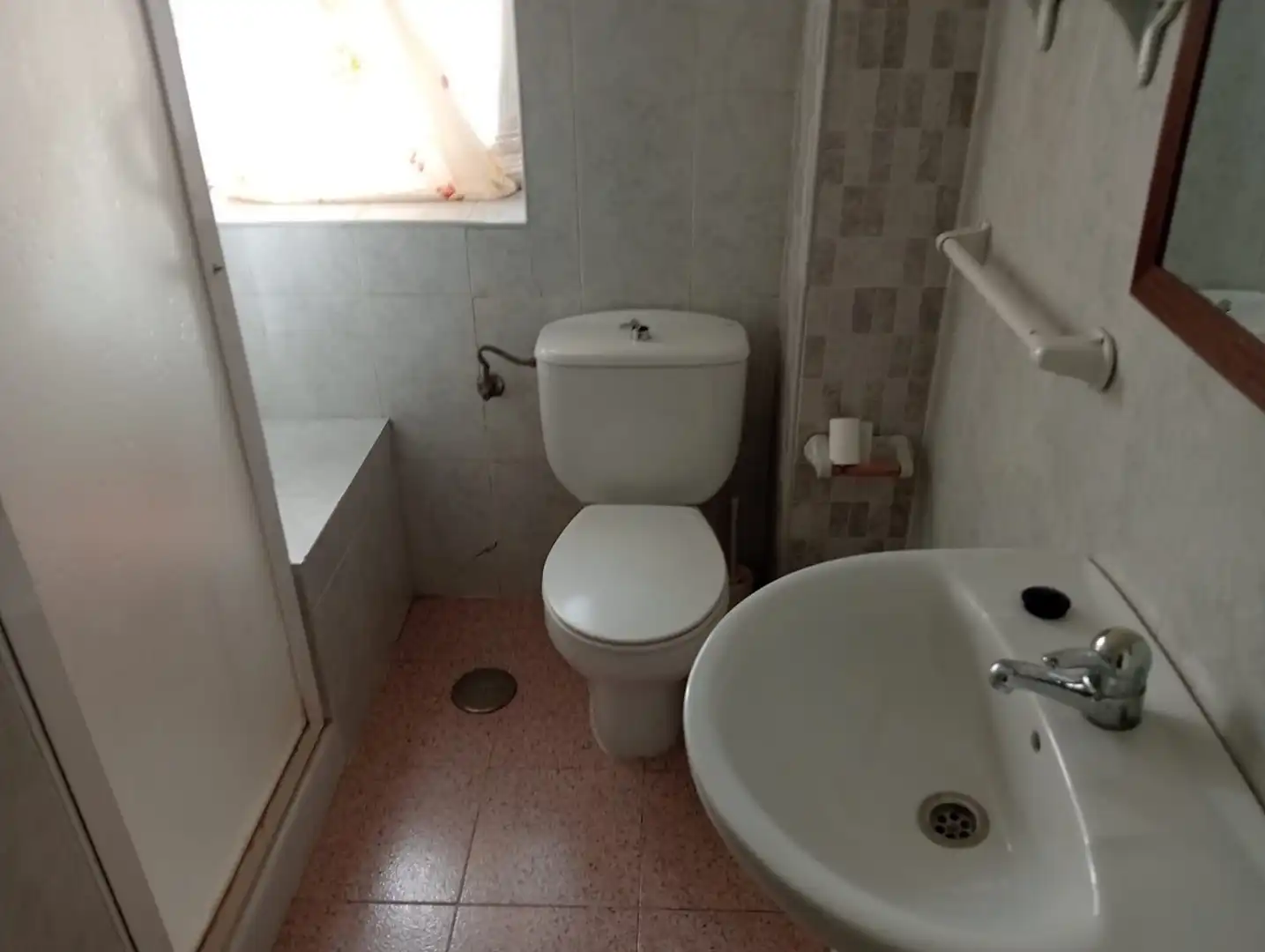 Badezimmer von Wohnung zur Miete in Jaén mit Möbliert
