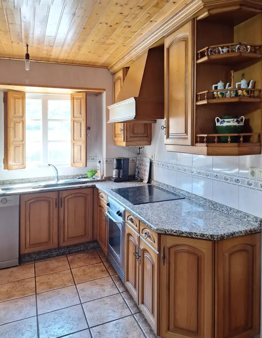 Cuina de Casa o xalet en venda en Vilasantar amb Jardí privat, Parquet i Moblat