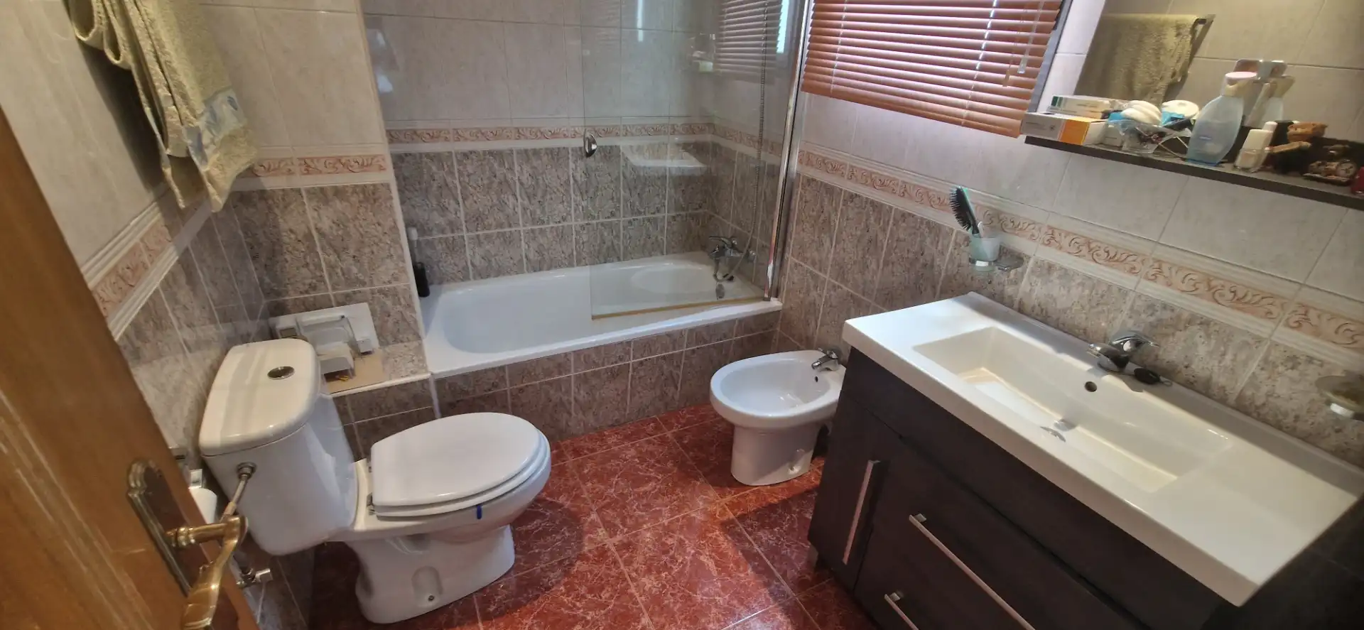 Bathroom of Detached homes for sale in Zaragoza  with Air Conditioner, Heating and Private garden