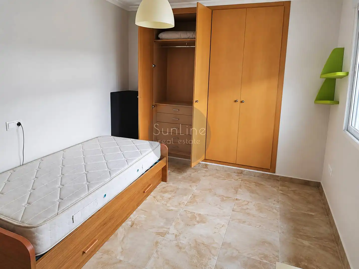 Dormitori de Casa o xalet de lloguer en Picassent amb Aire condicionat, Jardí privat i Terrassa
