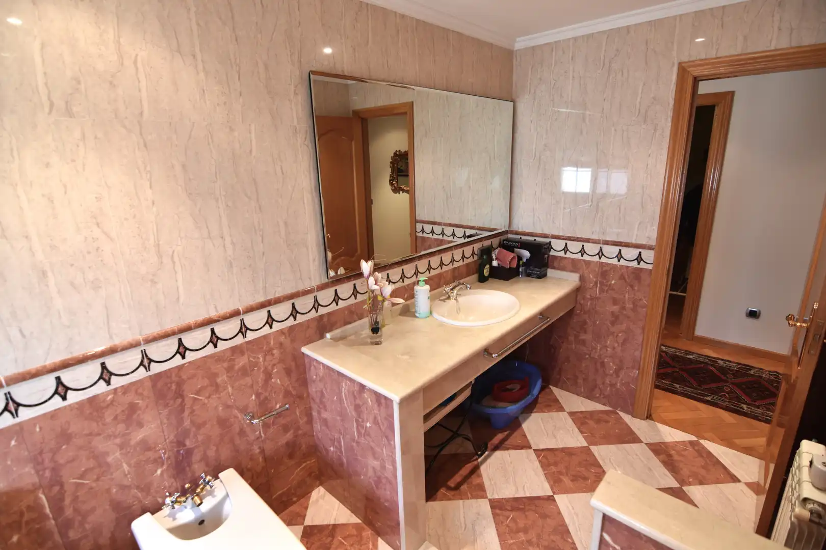 Baño de Casa o chalet en venta en Bergondo con Calefacción, Jardín privado y Parquet