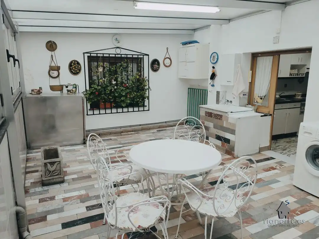 Cuina de Pis en venda en San Martín del Rey Aurelio amb Calefacció i Moblat