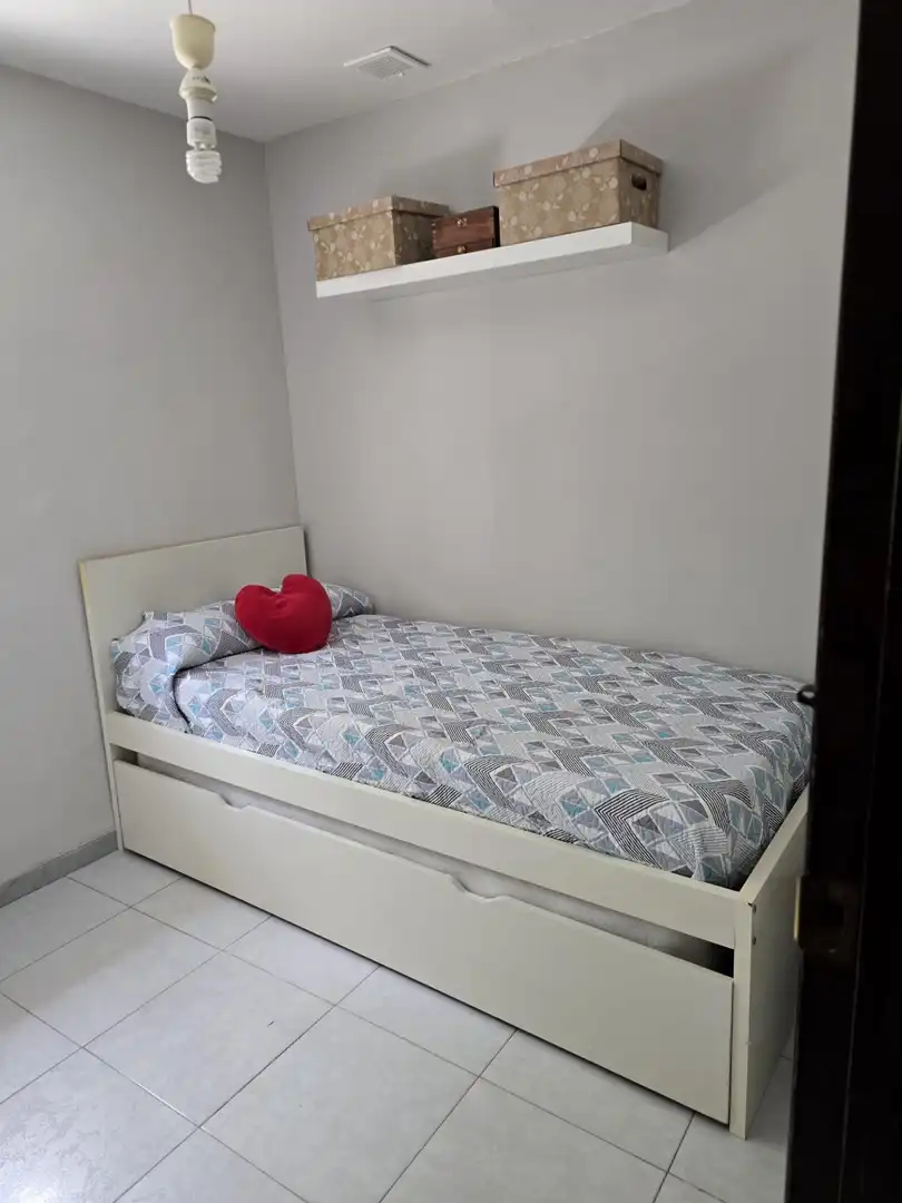 Habitación de Casa adosada en venta en Algeciras