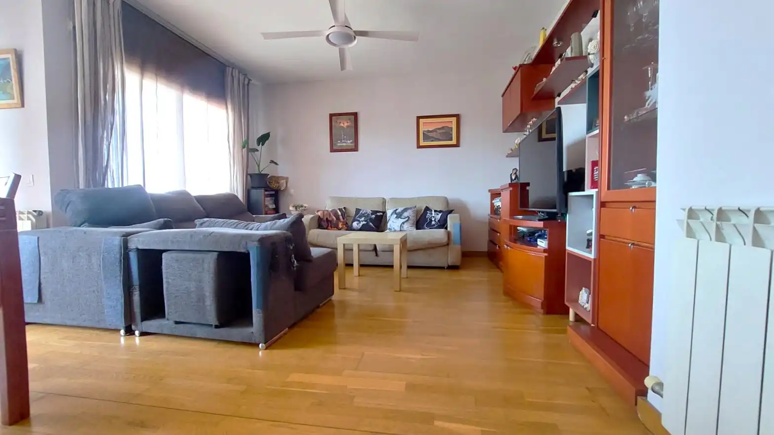 Sala d'estar de Pis en venda en Terrassa amb Calefacció, Parquet i Terrassa