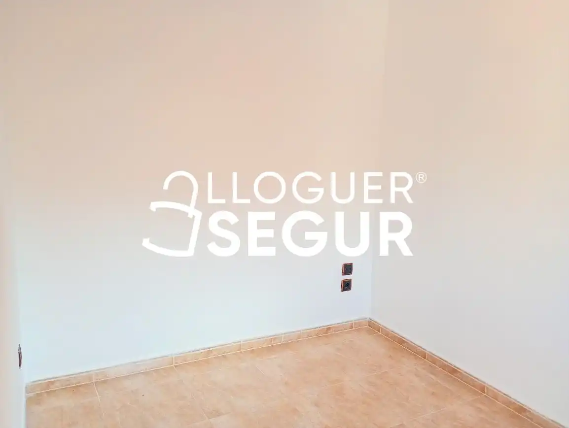 Habitación de Piso de alquiler en Cornellà de Llobregat con Calefacción