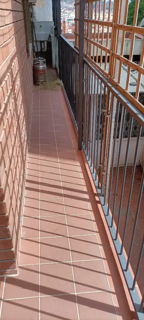 Terrasse von Wohnung zum Verkauf in Barcelona mit Terrasse, Ofen und Mikrowelle