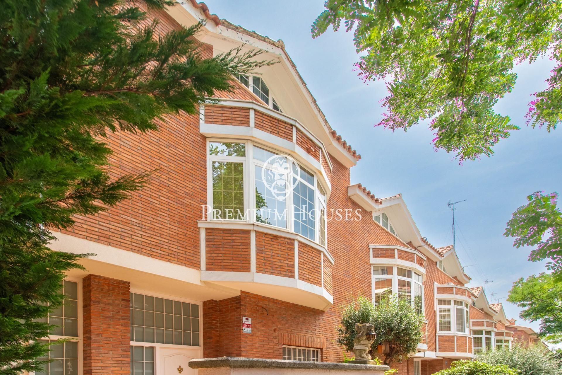 Exterior view of House or chalet for sale in Mataró  with Air Conditioner, Heating and Private garden