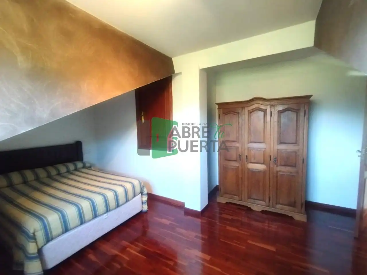 Bedroom of Duplexes for sale in Allariz  with Heating, Parquet flooring and Furnished