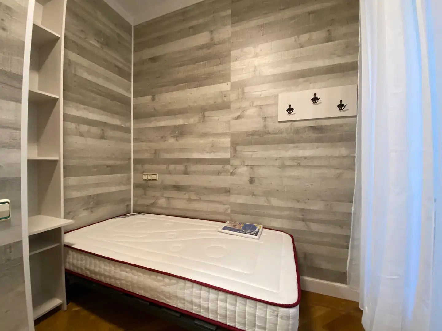 Flat for rent in Calle de Ilustración, Argüelles