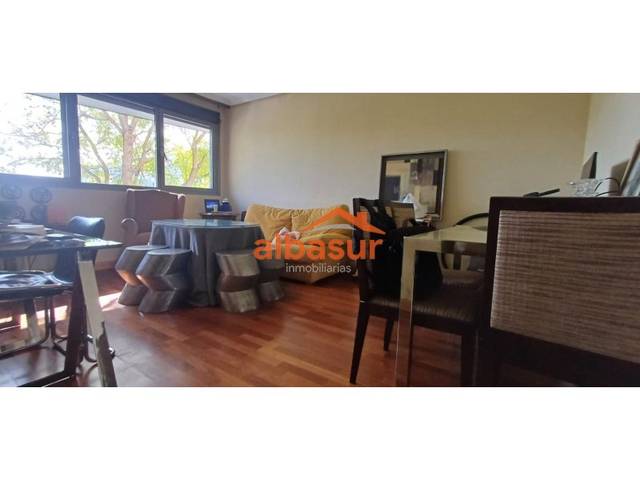 Piso en Venta en Santa Rosa - Valdeolleros